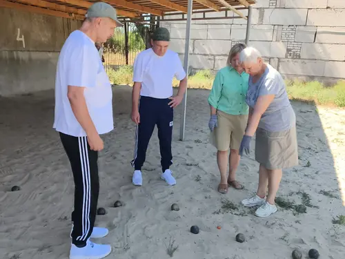 Фотография: (Летний турнир по петанку в АНО СОН «Светоч»)
