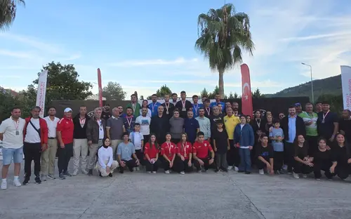 Фотография: (16-й международный турнир в Кемере по боулспорту)