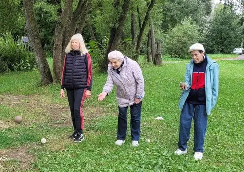 Фотография: (Турнир по бочче среди представителей старшего поколения Московского района)