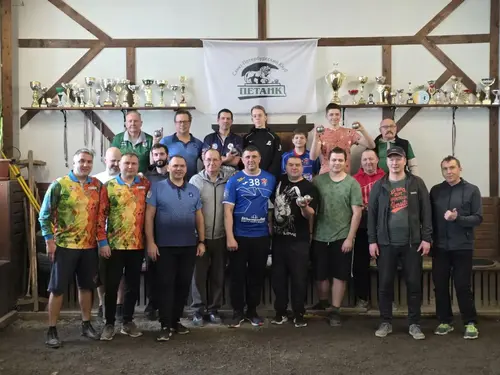 Фотография: (Турнир по петанку среди дуплетов)