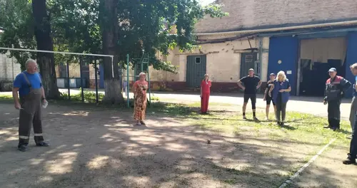 Фотография: (Турнир по петанку среди работников «Сарэнергомаш»)