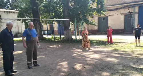 Фотография: (Турнир по петанку среди работников «Сарэнергомаш»)
