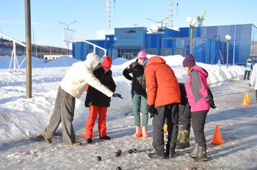 Фотография: (Турнир по петанку на 55-м Празднике Севера Кольского округа)